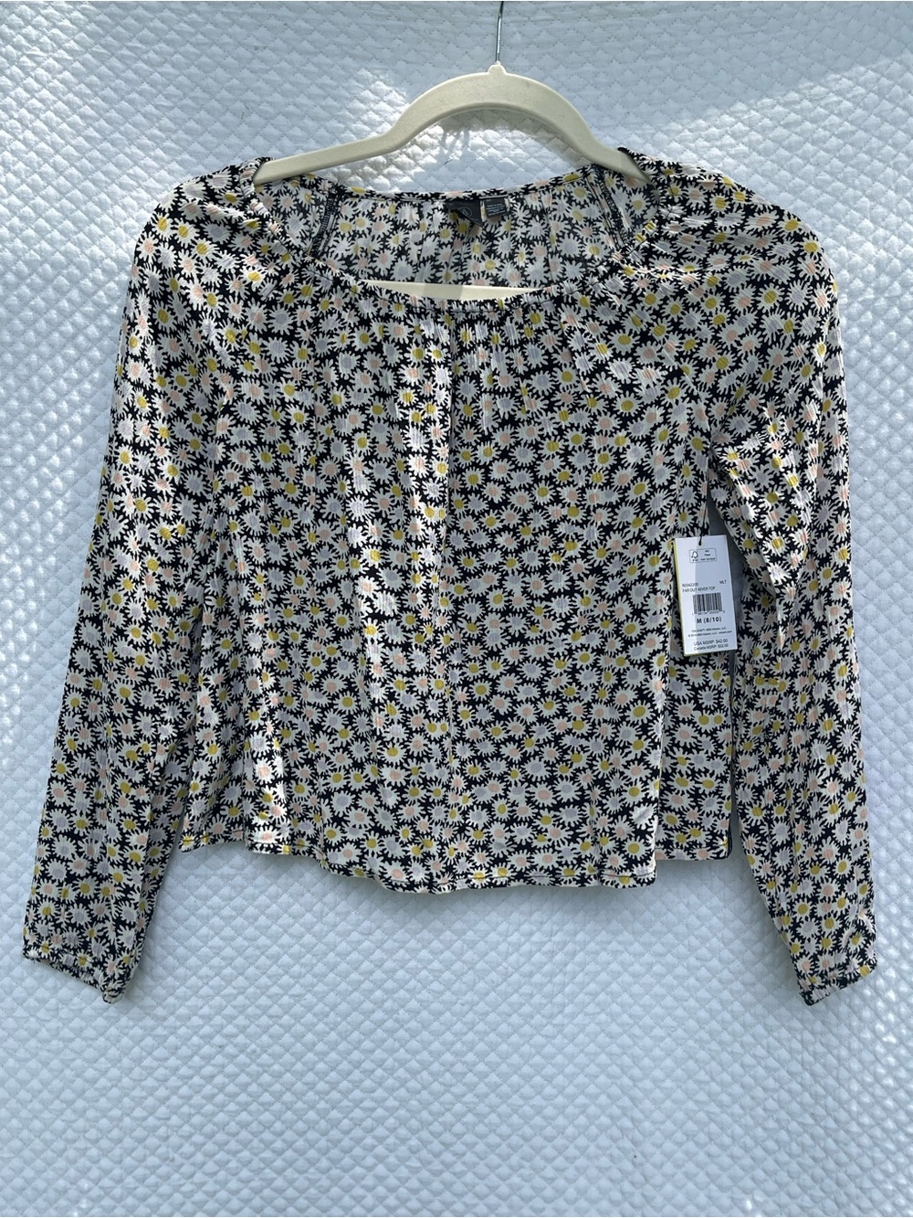 Volcom Far Out 4Ever Top Women’s M 8/10 Floral Daisy Long Sleeve NWT $42